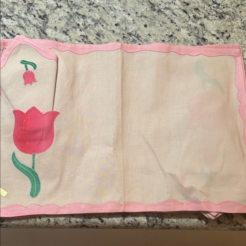 Vintage Pink Tulip Linen Appliqué Placemats and Napkin